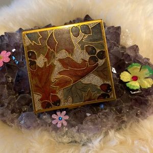 Vintage 1950’s Voliupte Compact 😎